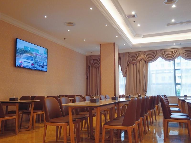 Vienna Hotel Nanxiong Екстериор снимка